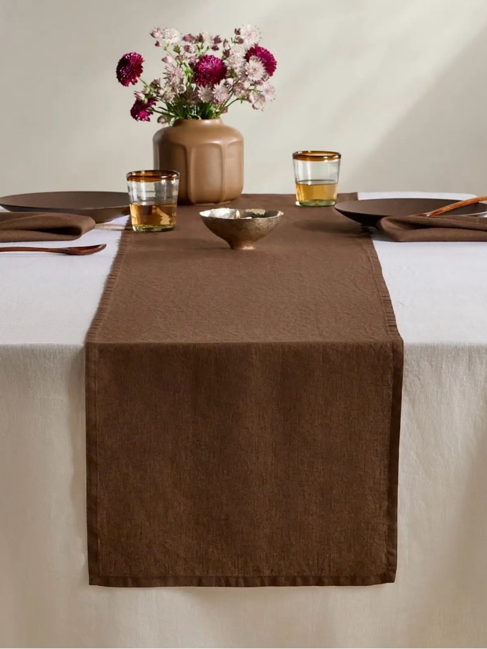 NWOT Quince European Linen Table Runner, 16 X 108 (Espresso)